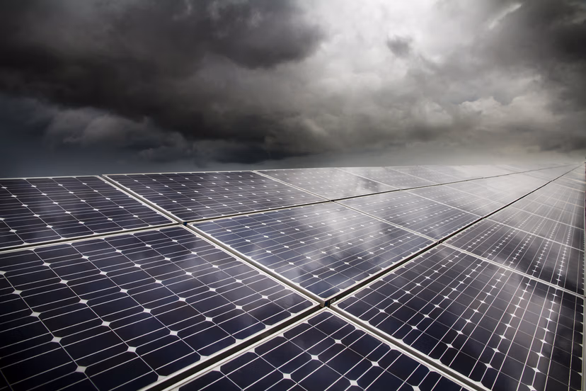 Zonnepanelen en bewolking